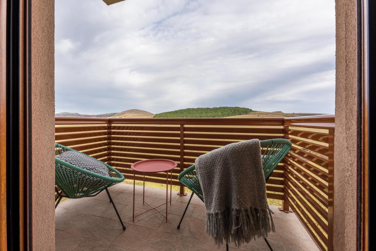 Zlatibor Hills Stars Aparthotel ภายนอก รูปภาพ